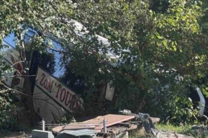 Autobus sletio s puta kod Prnjavora, saobraćaj potpuno obustavljen