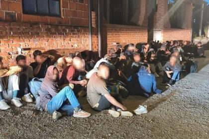 Granična policija kod Gradiške spriječila ilegalni prelazak 96 osoba, pronađena i dva čamca