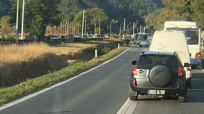 Na dionici Mostarsko raskršće-Hadžići saobraćaj obustavljen zbog nesreće