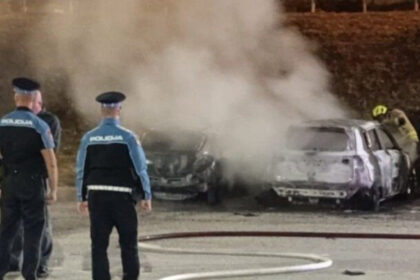 Drama u Sarajevu: Gorjela dva automobila