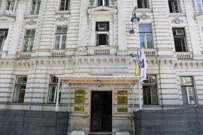 Kapidžić, Bandić i Zuhrić danas se obraćaju javnosti o novoj većini u Skupštini KS