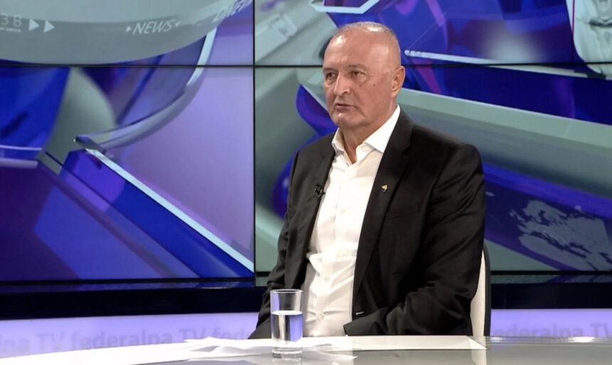 Crveni će za fotelju klečati u Mehmeda Spahe: SDP-ov panični vapaj za bijeg iz ponora