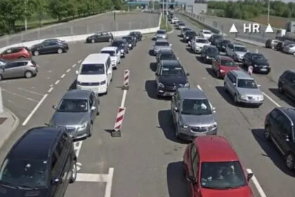 Duge kolone na izlazu iz BiH: Pojačan oprez radova na cestama