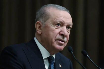 Erdoğan odao počast Aliji Izetbegoviću: 'S poštovanjem se sjećam mudrog lidera i prvog predsjednika prijateljske i bratske BiH'